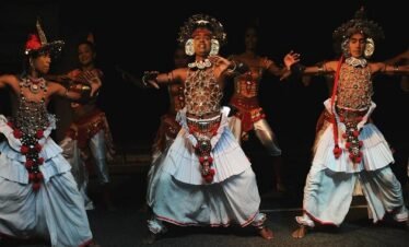 traditional-dance-tourhubtravel-sri-lanka.jpg